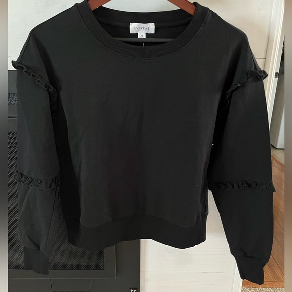 Evereve Women's Sonia Ruffle Sweatshirt Black size XS NWT. 1048 - Picture 4 of 8